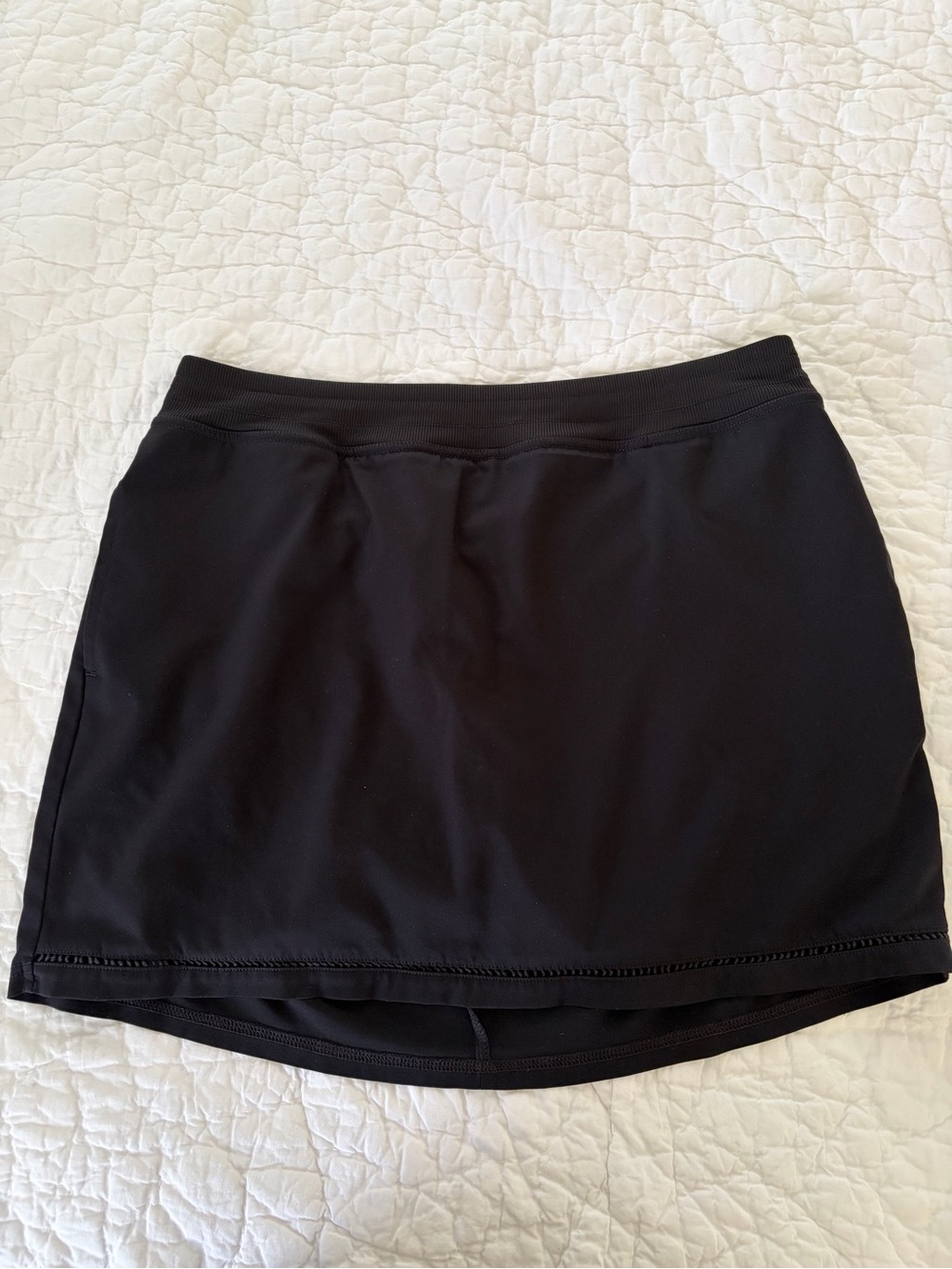 Large • St. John's bay Women's Black Active skirt / Skort built in shorts